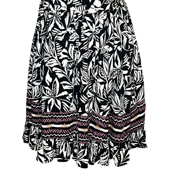 Angie boho black & white floral sundress with patterned hem Juniors M NWT - Picture 8 of 10